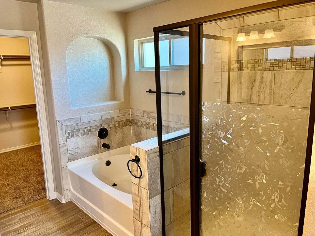 14776 Tim Hardaway Dr - Photo 2 of 34