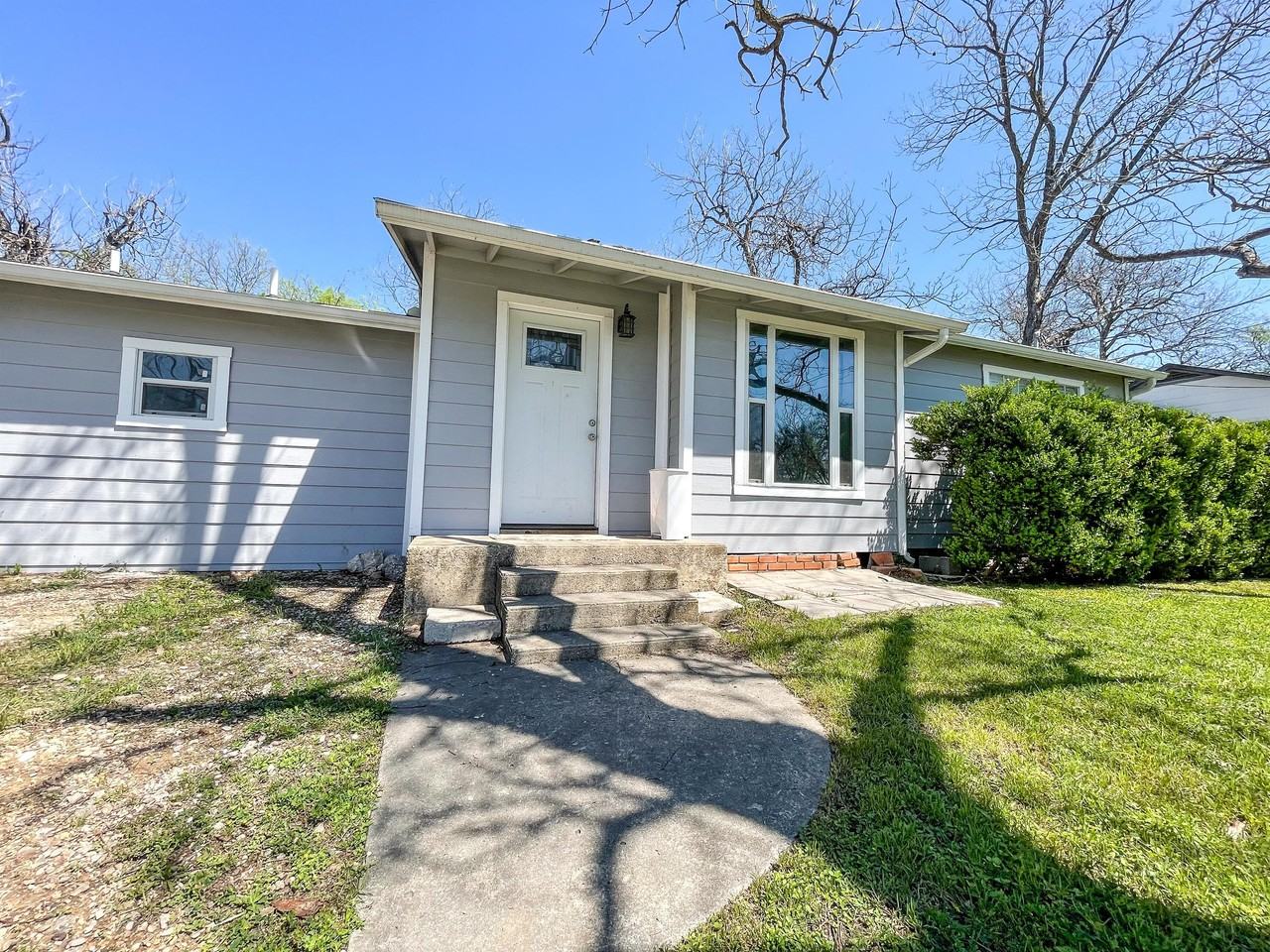 244 Ridgewood Avenue - Photo 2 of 30