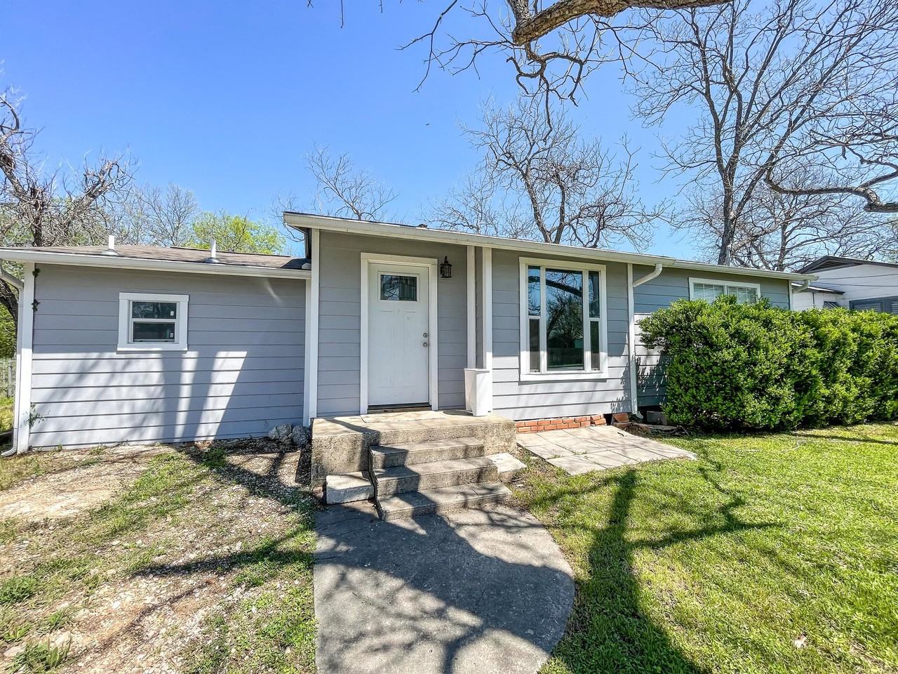 244 Ridgewood Ave - Photo 2 of 30