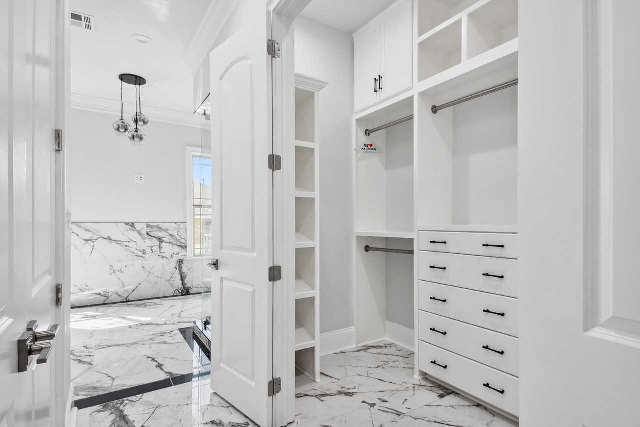 2931 Behrman Hwy #2931 - Photo 3 of 5