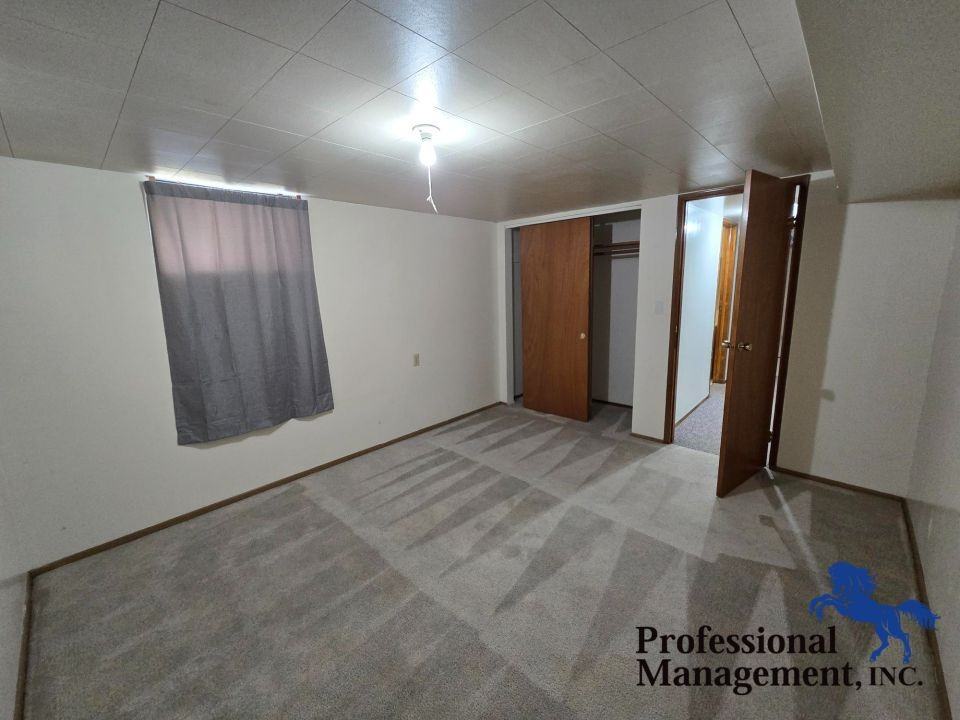 33 N Crestwood Dr - Photo 6 of 11
