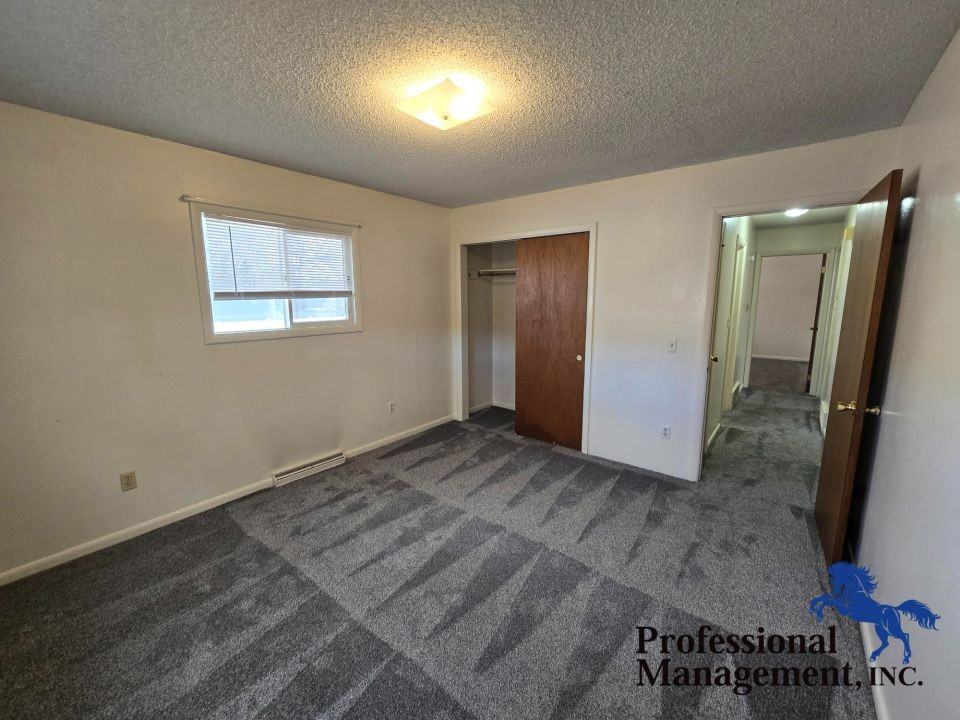 33 N Crestwood Dr - Photo 7 of 11