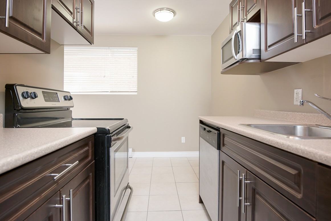 16 Edmonton Street - Photo 2 of 9