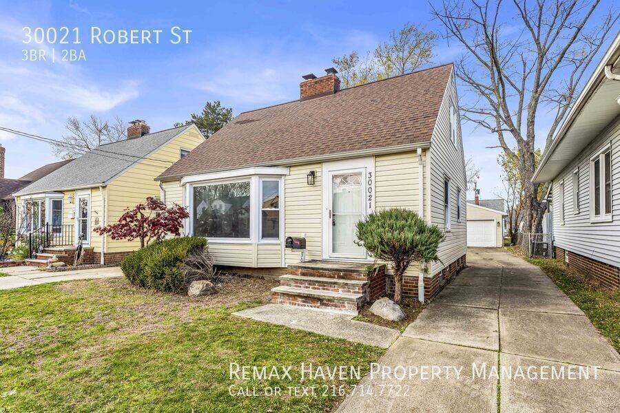 30021 Robert St - Photo 2 of 27