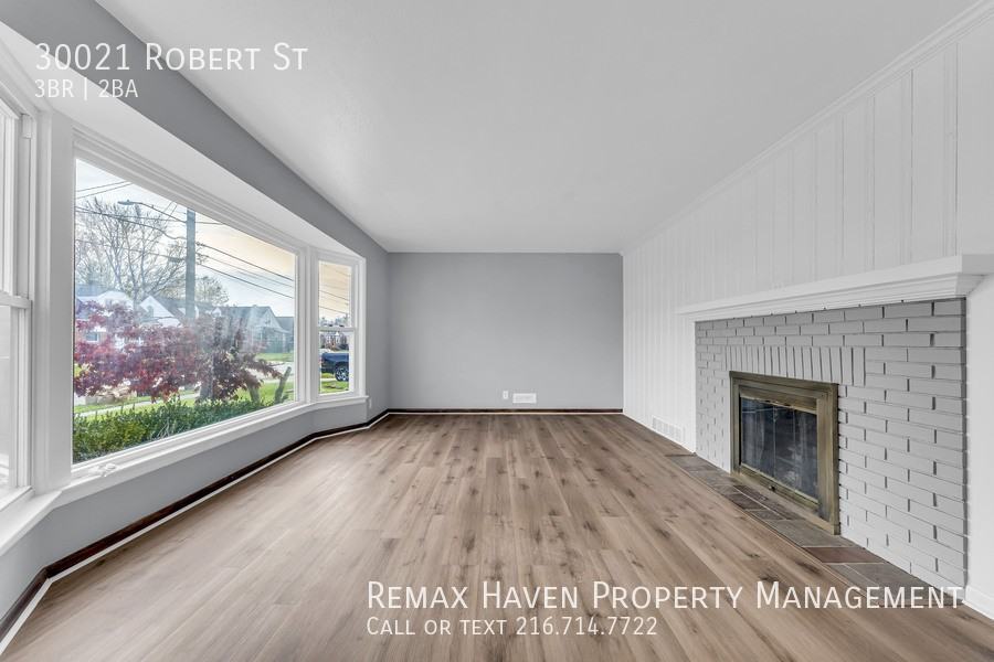 30021 Robert St - Photo 3 of 27