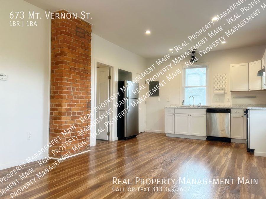 673 Mount Vernon St - Photo 3 of 8