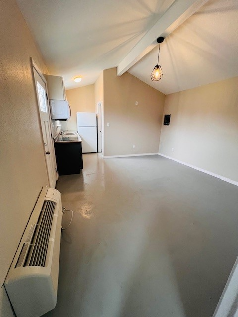 15 Sutton Ln #8 - Photo 3 of 4