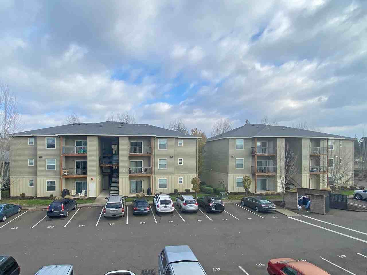 Catron Apartments - Photo 6 of 14