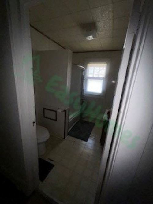 341 S Haworth Ave - Photo 2 of 6