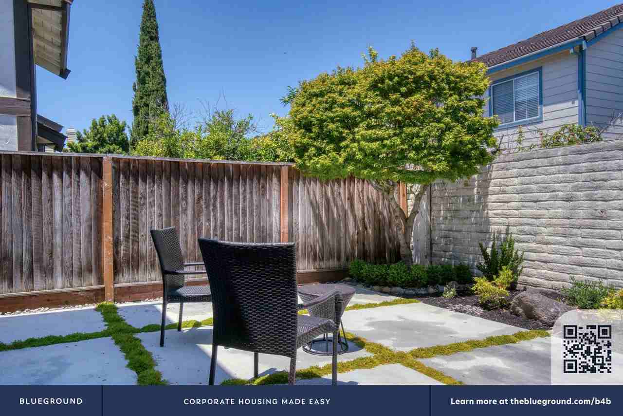 804 Erie Cir #1604 - Photo 5 of 18