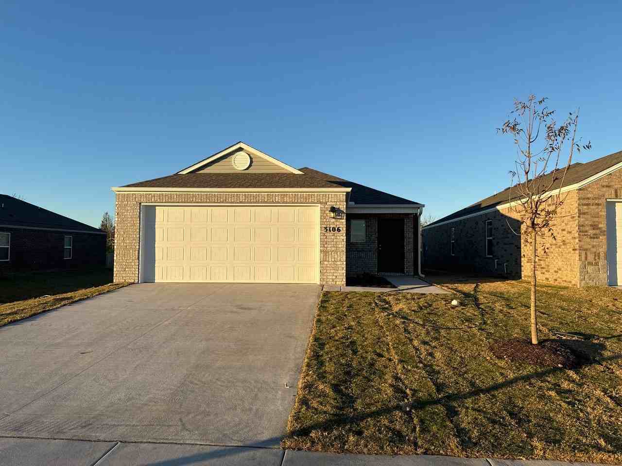 3106 Vail Ave - Photo 4 of 19