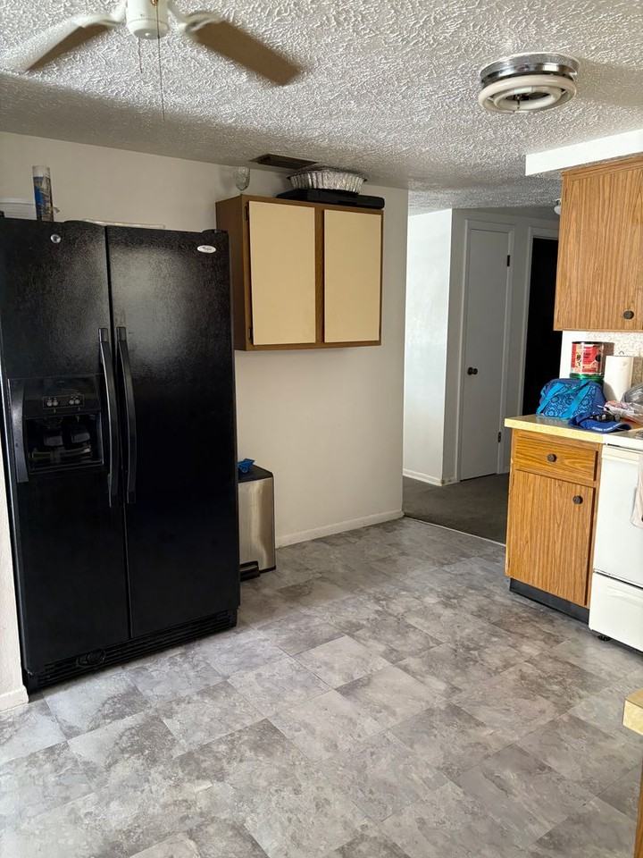 4115 Las Vegas Dr - Photo 3 of 12