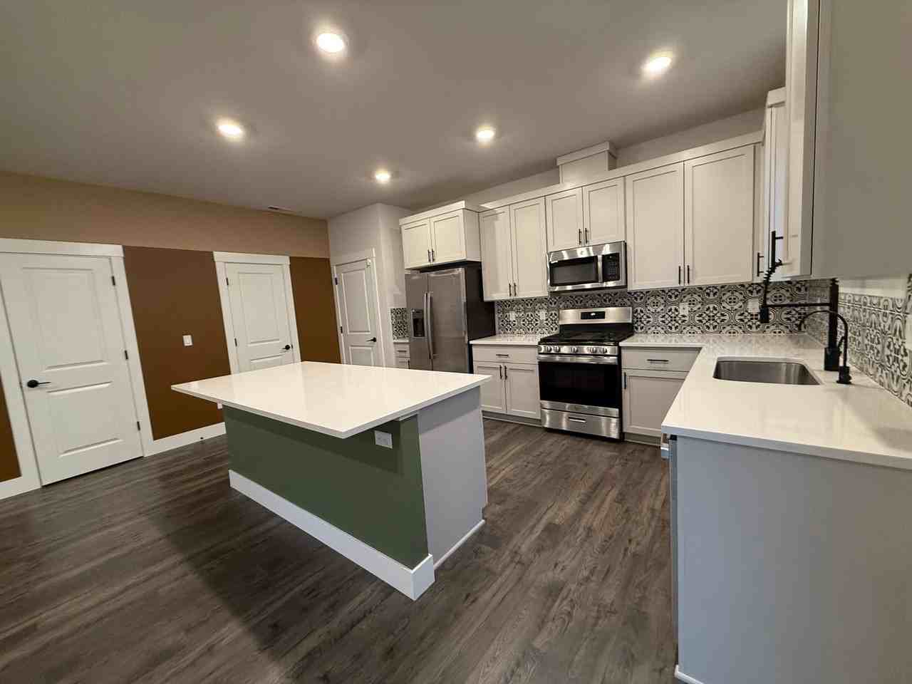 18406 Sw Buckhorn Dr - Photo 6 of 50