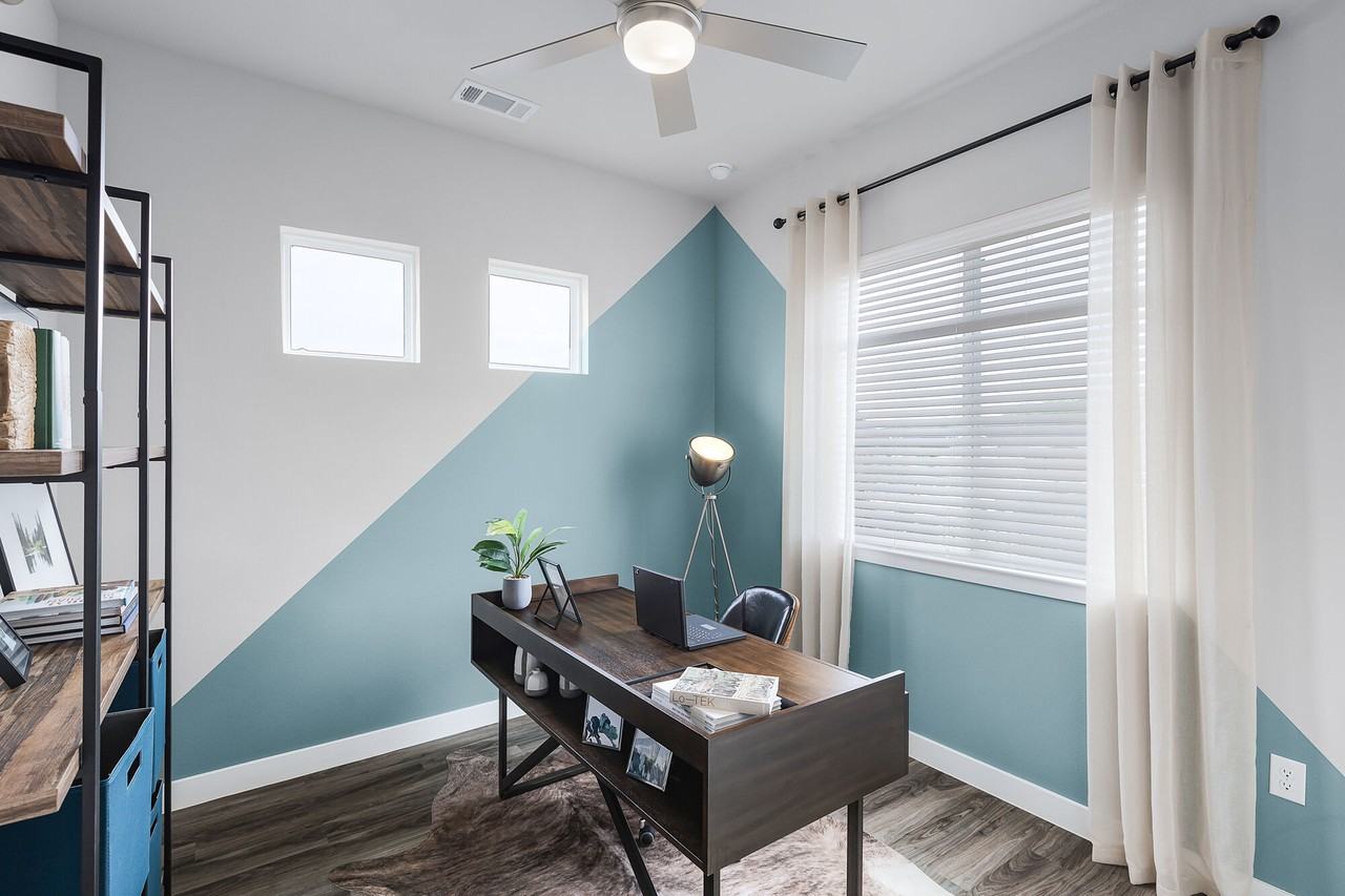 VLux Stoneridge - Photo 5 of 50