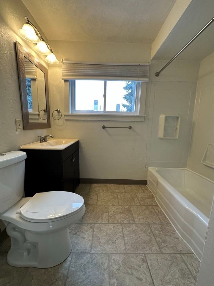 328 Meyran Ave #2 - Photo 3 of 6