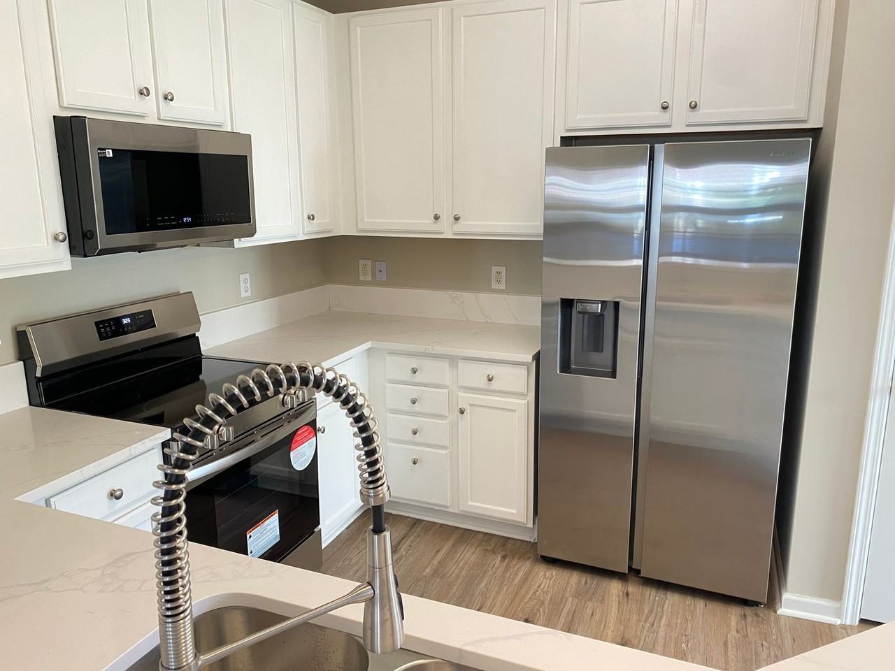 10637 Trolley Run Dr - Photo 4 of 16