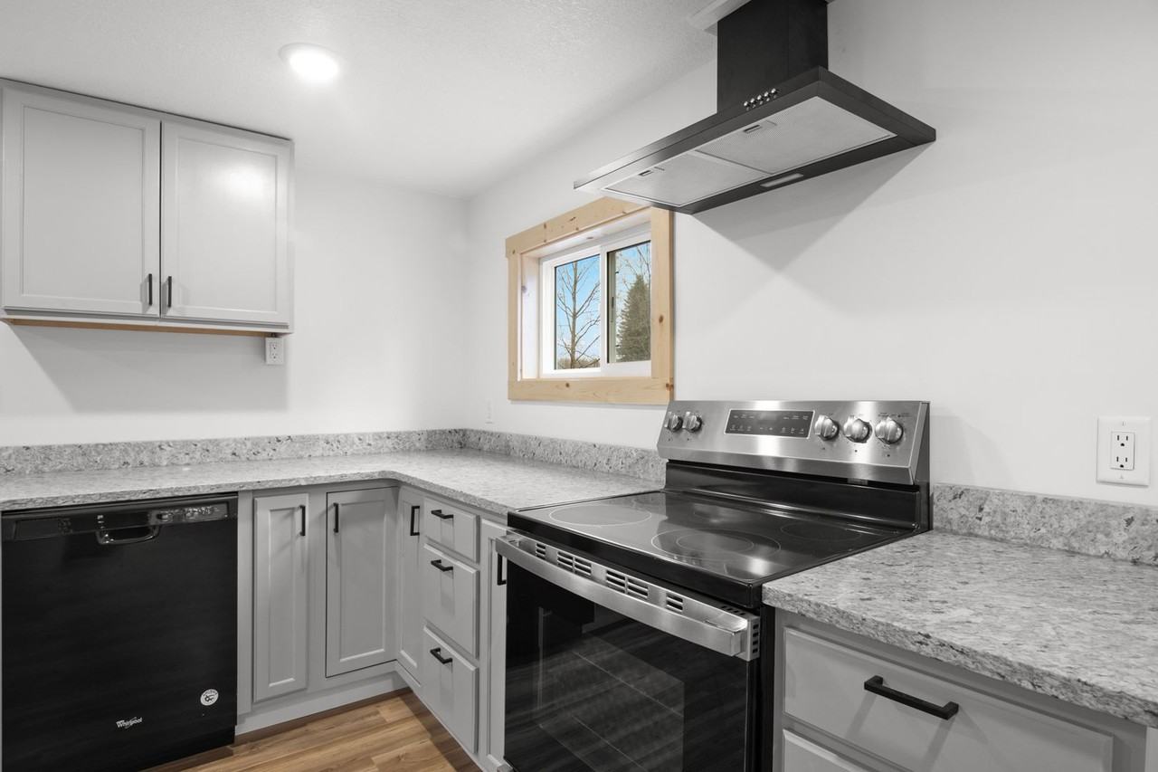 6267 W 16 Rd - Photo 3 of 25