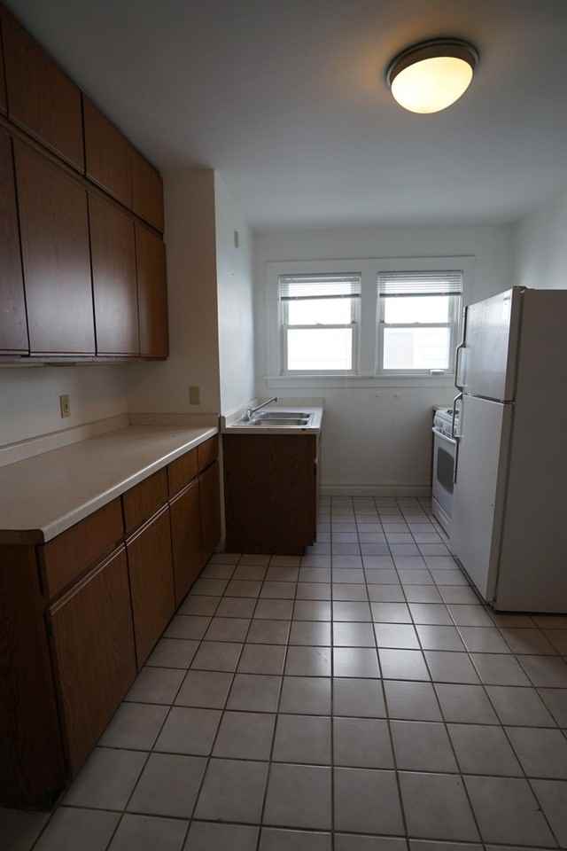 544 W Mifflin St - Photo 7 of 15