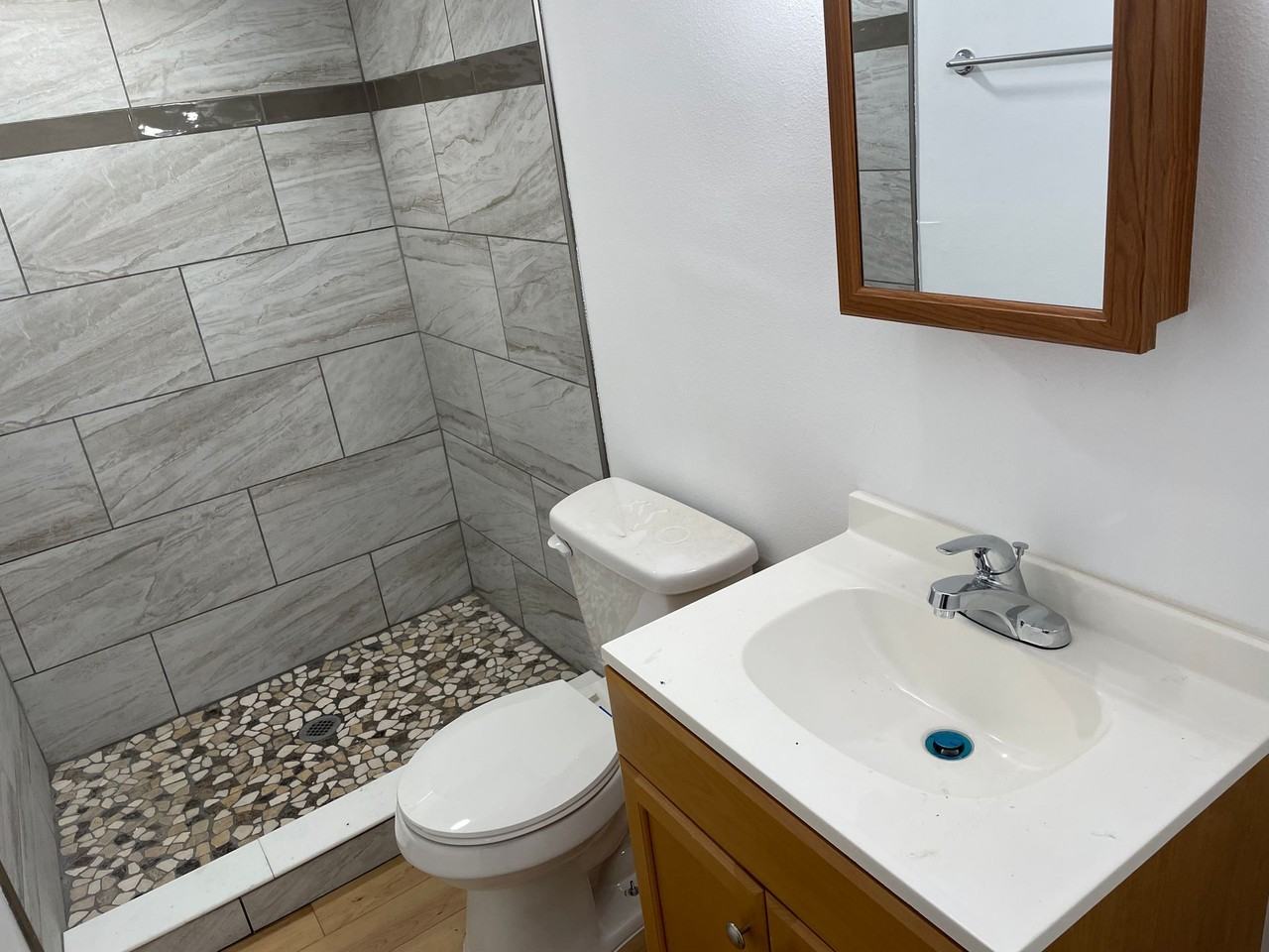 1018 6th St W - Photo 6 of 26