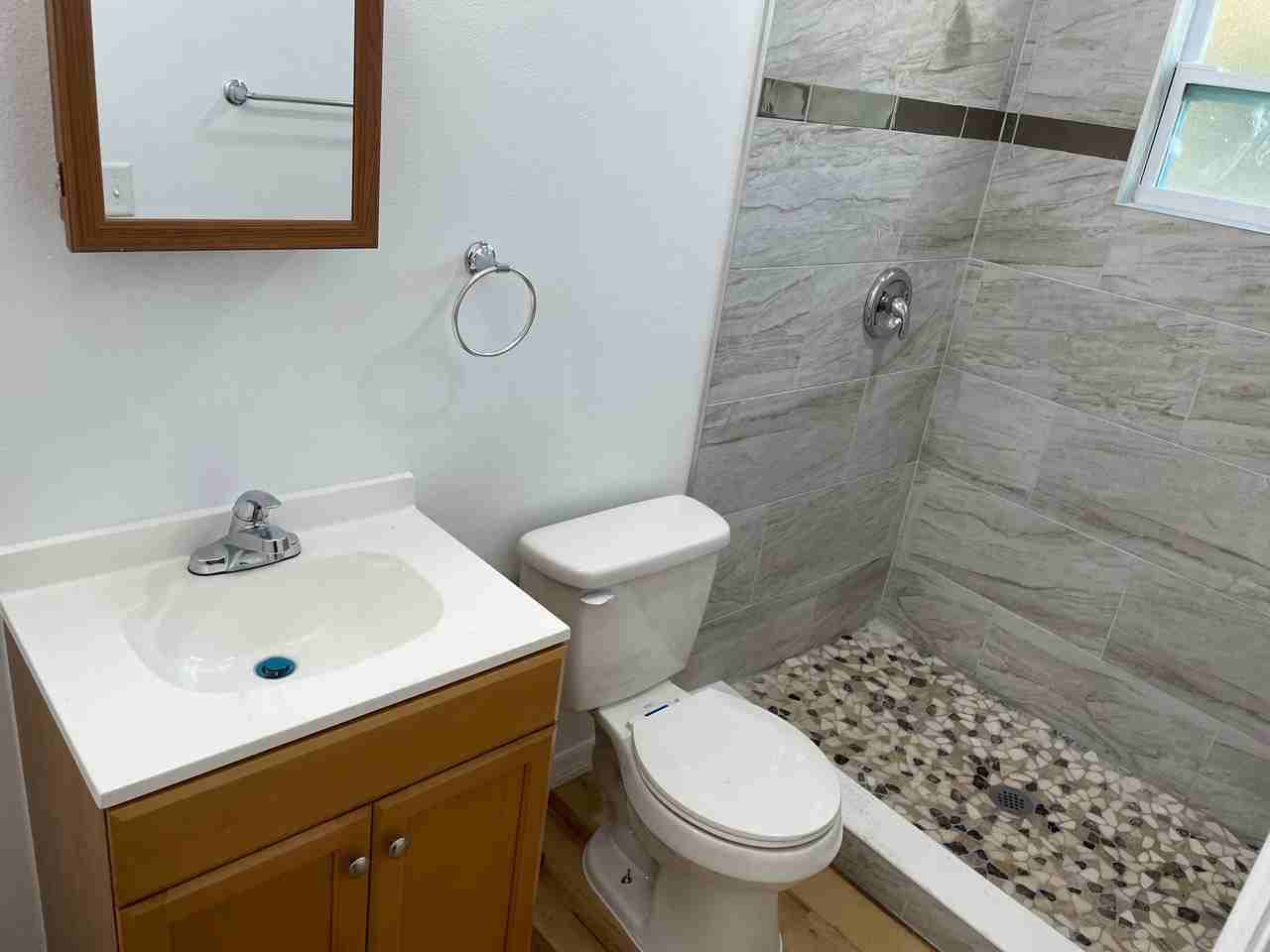 1018 6th St W - Photo 7 of 26