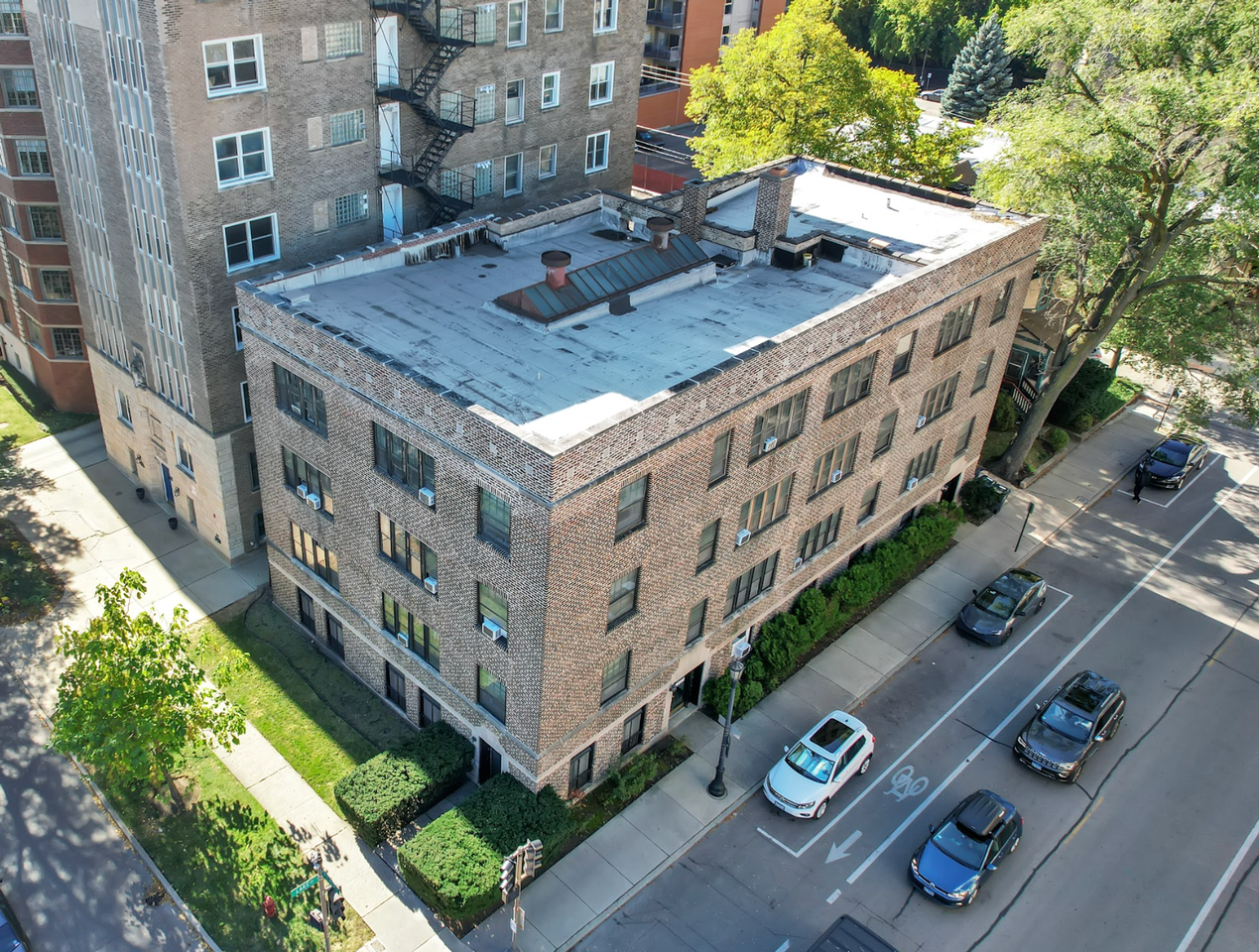 602 Lake St - Photo 2 of 5