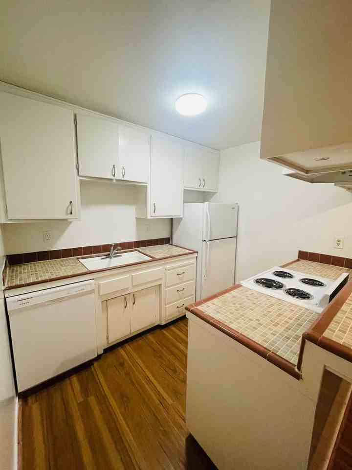 904 Dornajo Way #1 - Photo 4 of 7