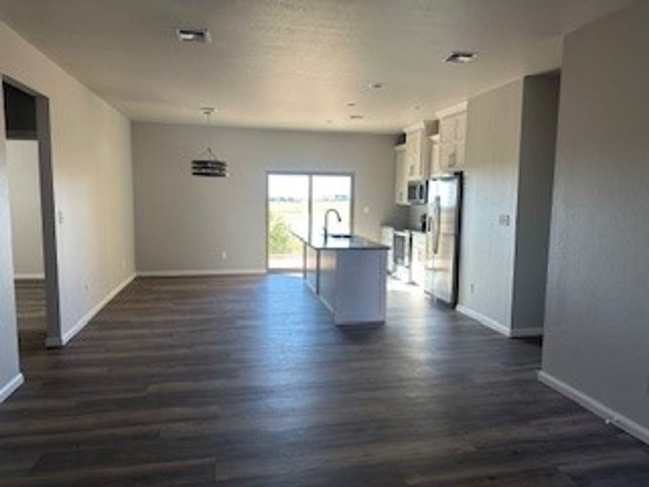 119 Se Tattershall Way - Photo 6 of 43