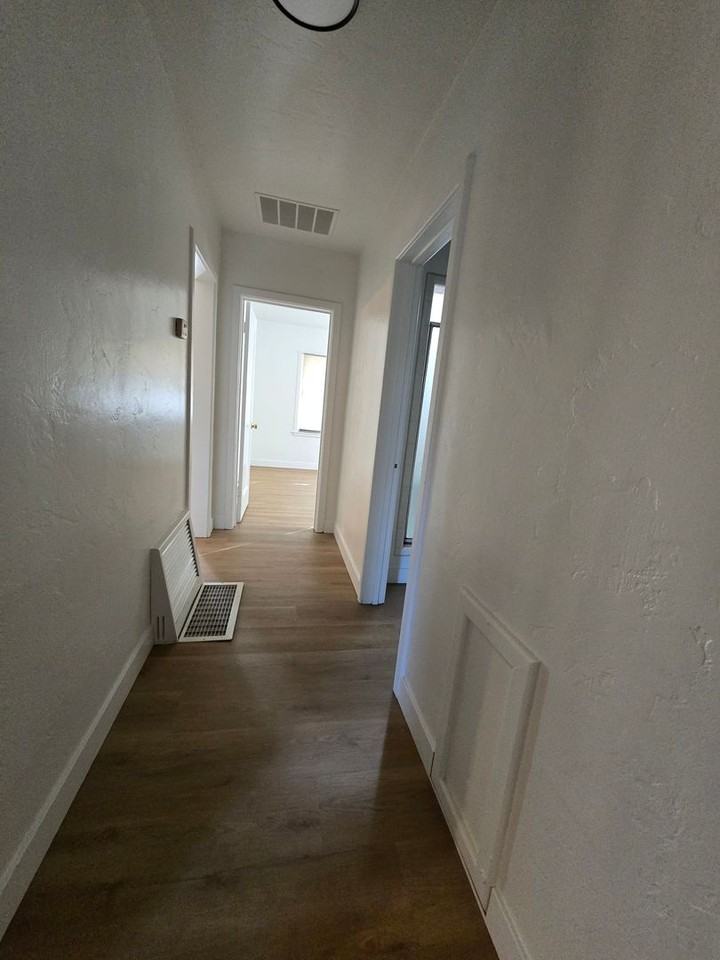 630 Neville St - Photo 7 of 14