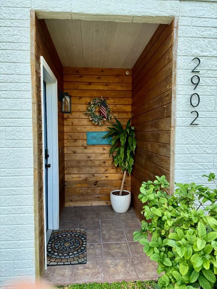 2902 W Wallace Ave - Photo 3 of 23