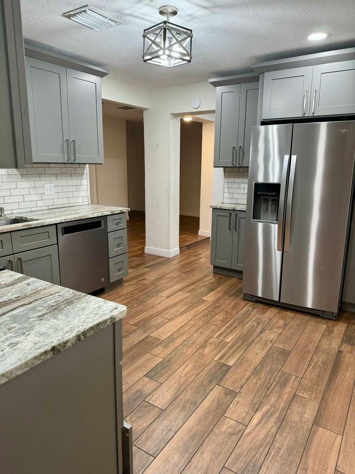 2902 W Wallace Ave - Photo 5 of 23