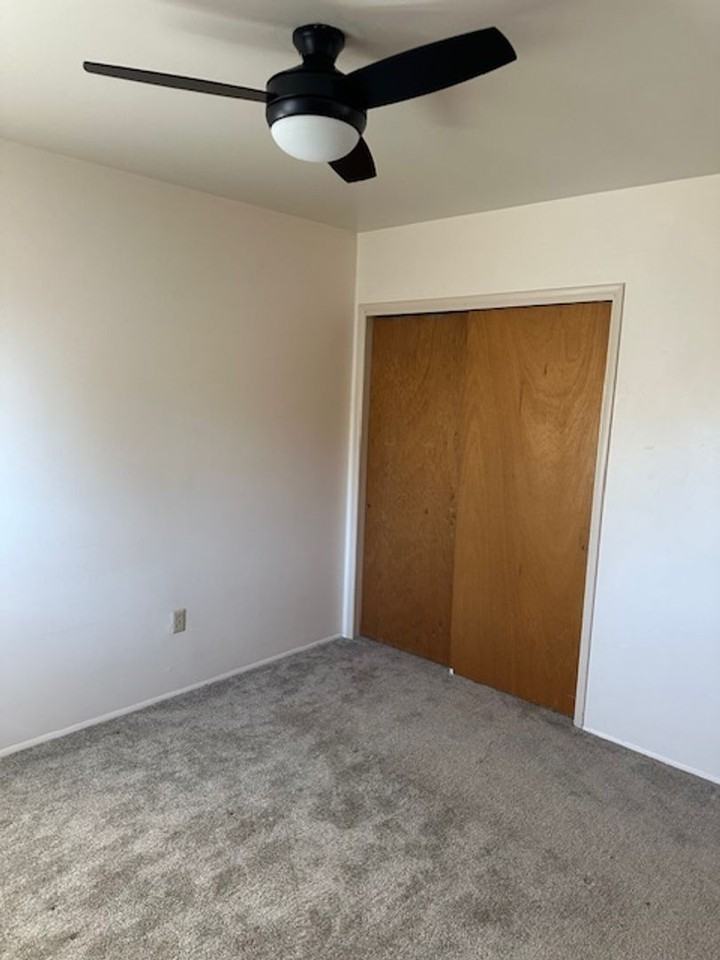 315 N 16th Ave - Photo 2 of 12