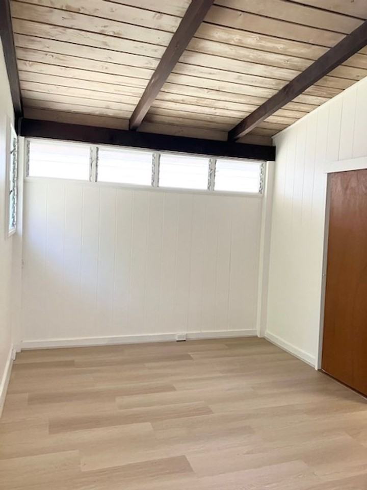 5158 Kilauea Ave - Photo 7 of 20