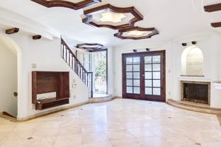 13959 Victory Blvd #11 - Photo 1 of 1