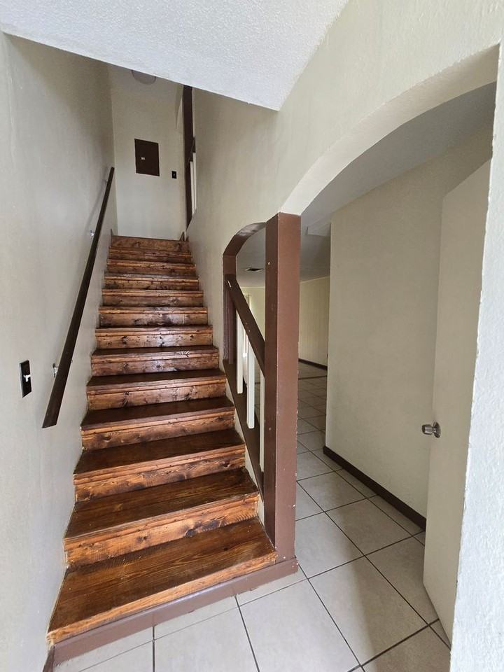 Palms West Condo-Atar - Photo 2 of 11