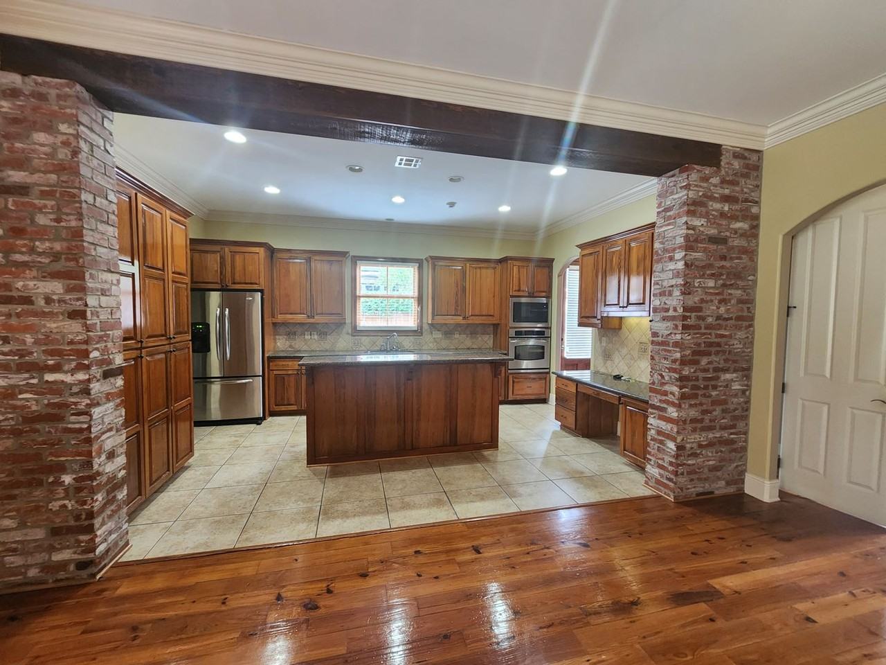 5989 5989 Stonegate - 5989 Stonegate - Photo 5 of 23