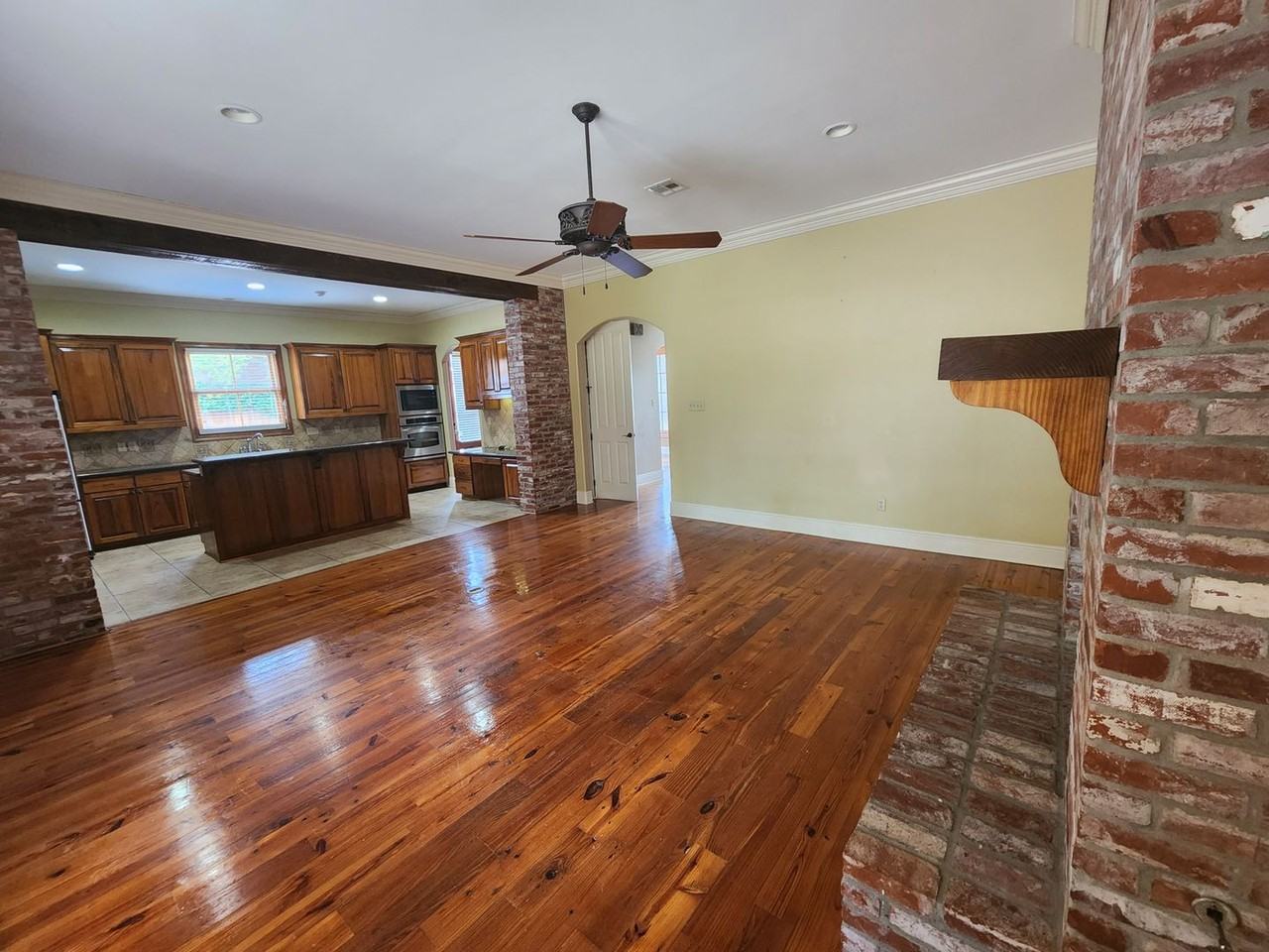 5989 5989 Stonegate - 5989 Stonegate - Photo 6 of 23