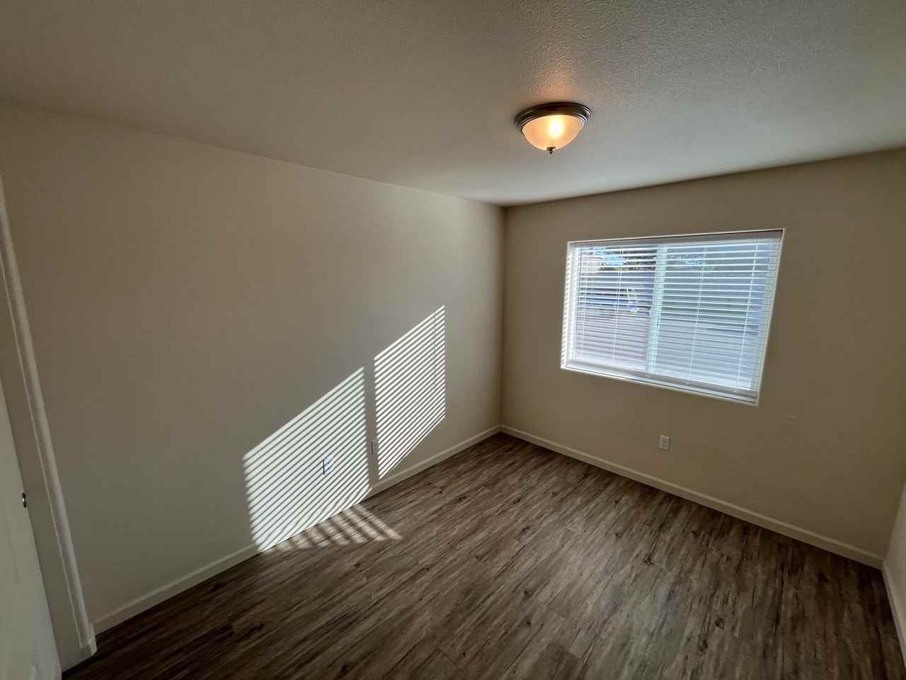 1465A Ash Ave - Photo 5 of 8