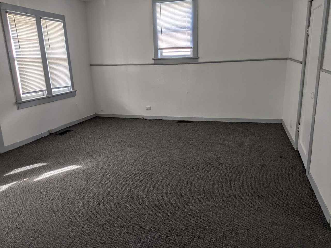 1212 5th St - Photo 4 of 11