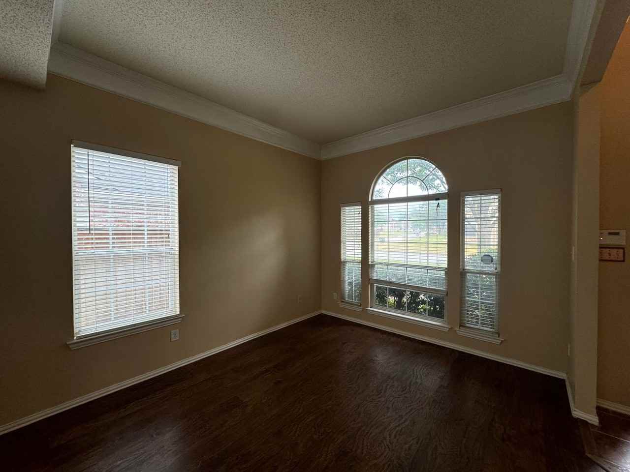 5420 Cold Springs Dr - Photo 4 of 13