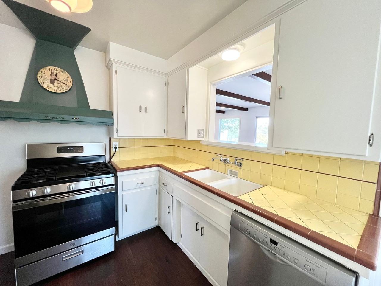 6656 Cleo St - Photo 7 of 22