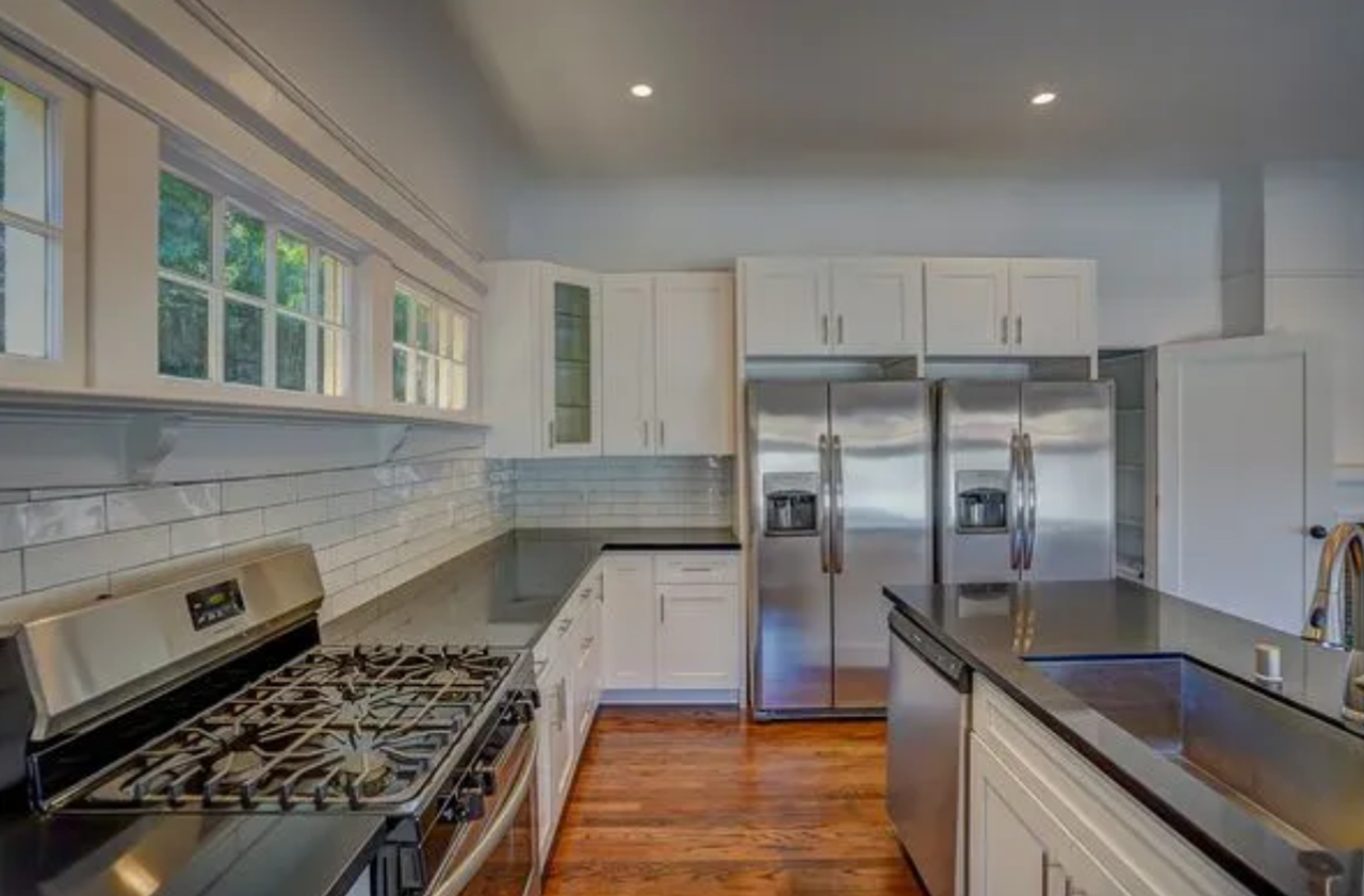 2113 S. Oak Street Apts - Photo 6 of 29