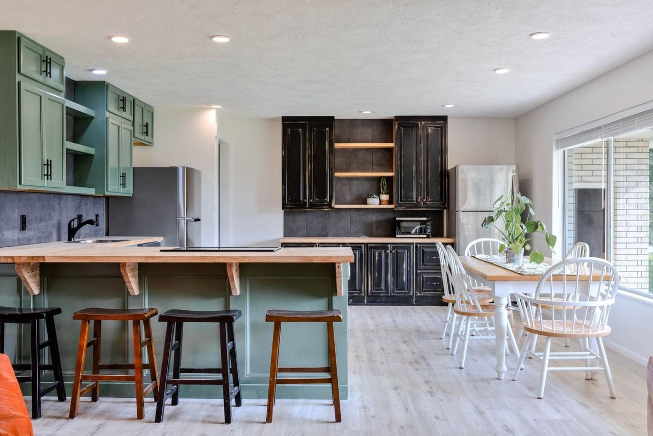 3047 S 2000 W - Photo 2 of 12