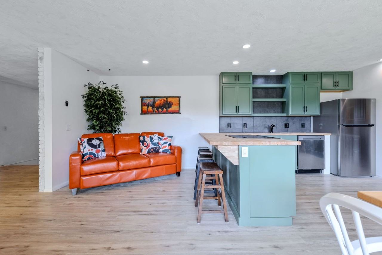 3047 S 2000 W - Photo 3 of 12