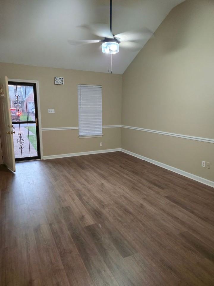 4142 Meadow Chase Cv - Photo 3 of 9