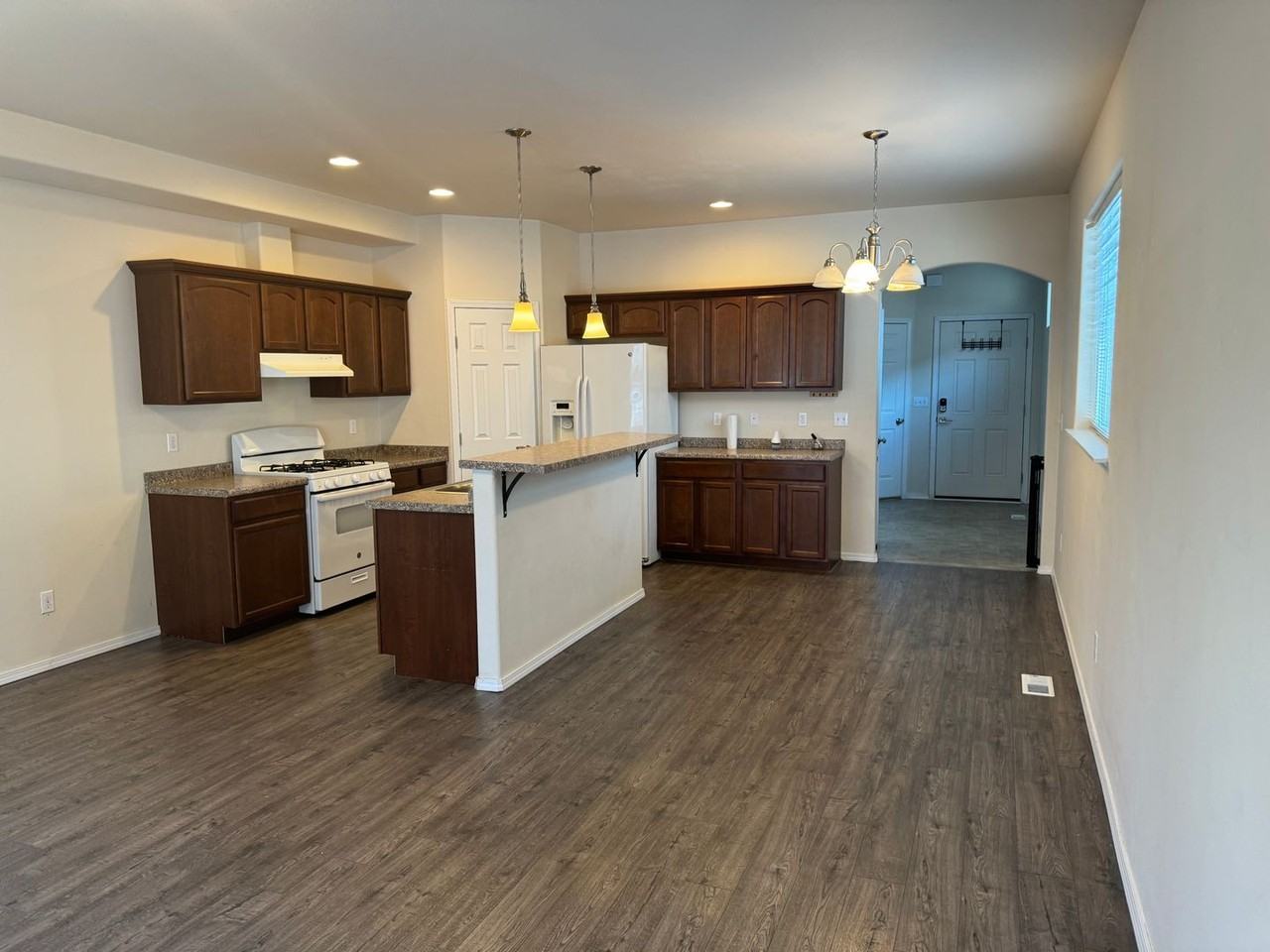 422 Oklahoma St - Photo 6 of 21