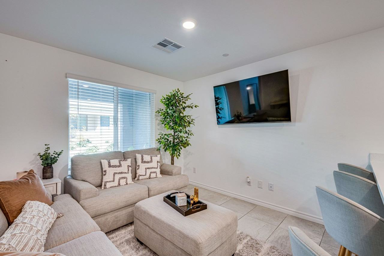 10718 Lilestone Ct - Photo 2 of 23