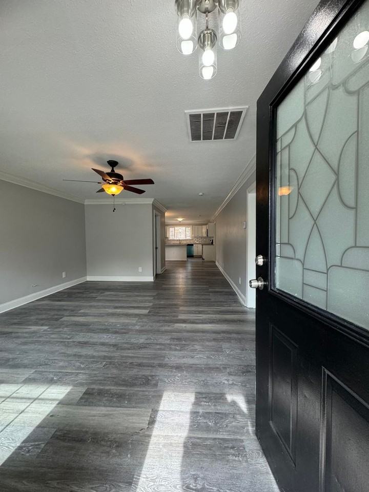 1803 Allyson Ave - Photo 2 of 26