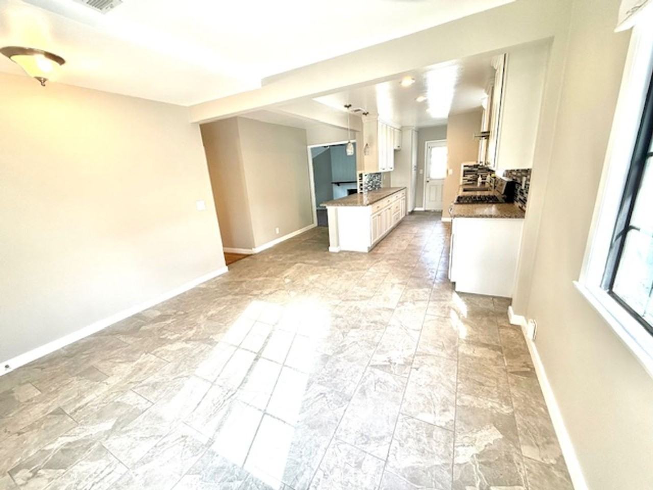 5919 Sandwood St - Photo 3 of 18