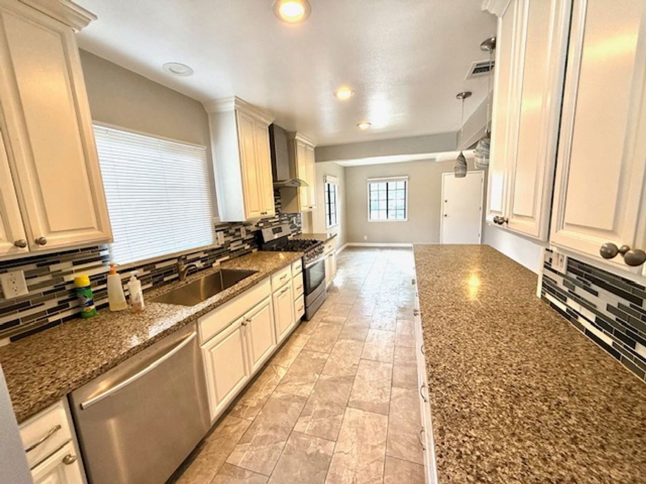 5919 Sandwood St - Photo 6 of 18