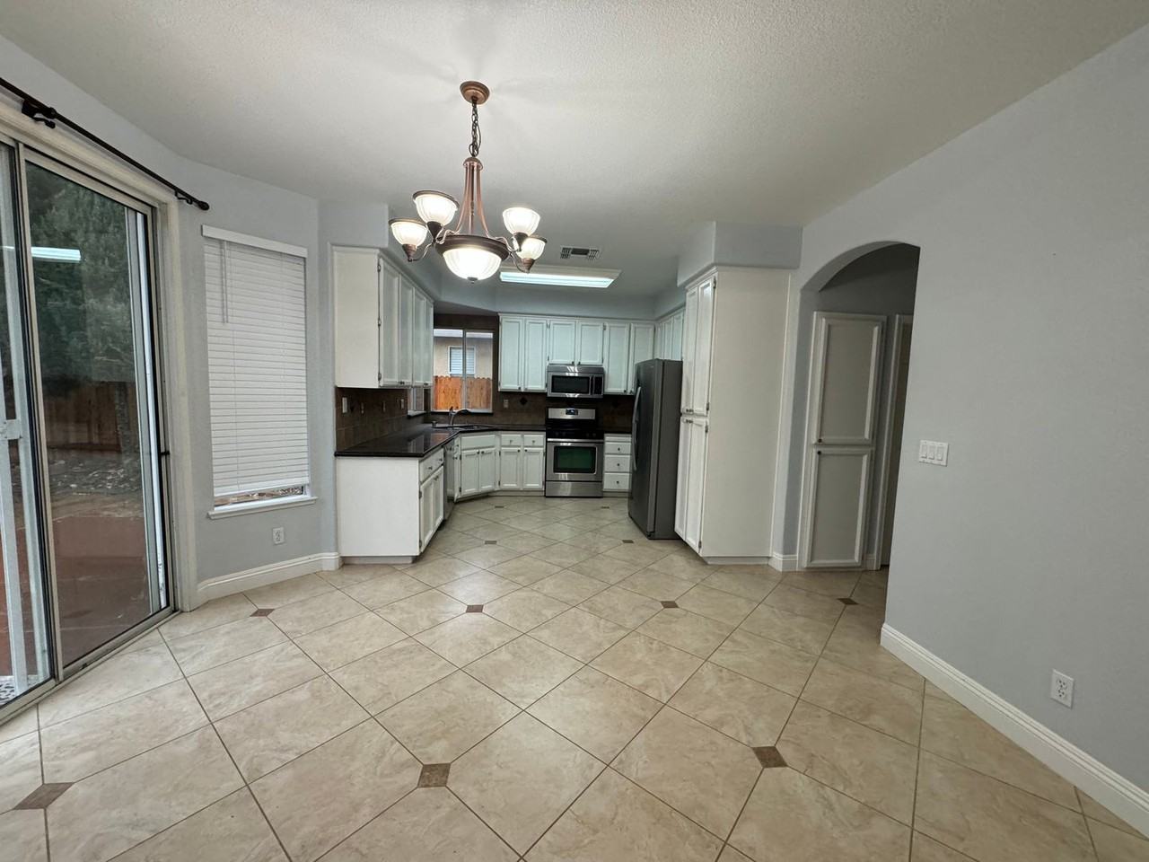 556 Peace Water Ct - Photo 6 of 20